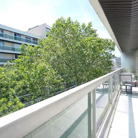 Nice Bright Apartment With Balcony In Paris Paris